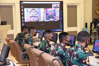 15 Taruna AAL Korps Elektronika Terima  Pembekalan Chief Corps